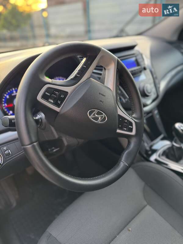 Универсал Hyundai i40 2013 в Золочеве
