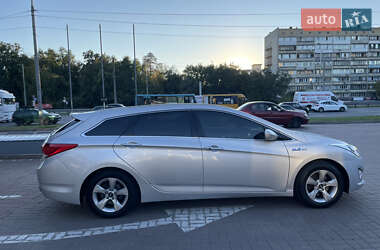 Универсал Hyundai i40 2012 в 