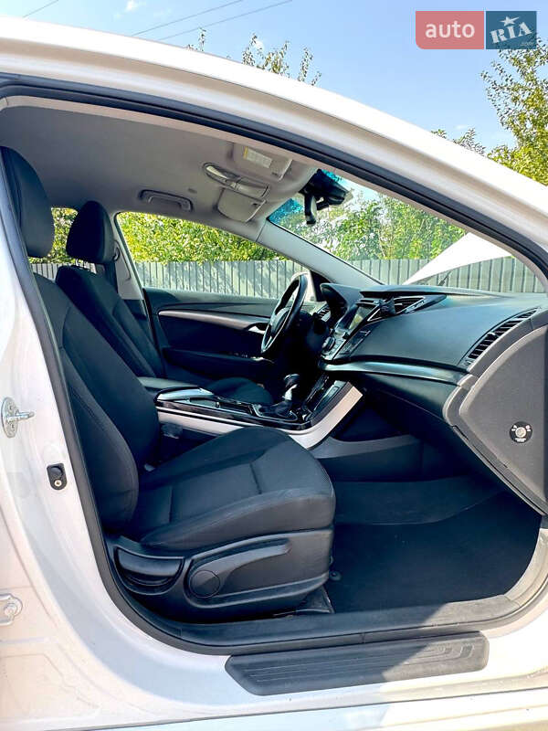 Універсал Hyundai i40 2012 в Львові фото 16 Універсал Hyundai i40 2012 в Львові