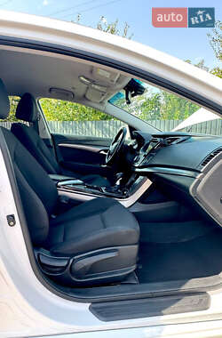 Универсал Hyundai i40 2012 в 