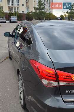 Седан Hyundai i40 2015 в 