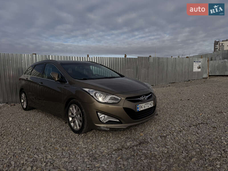Hyundai i40 2011