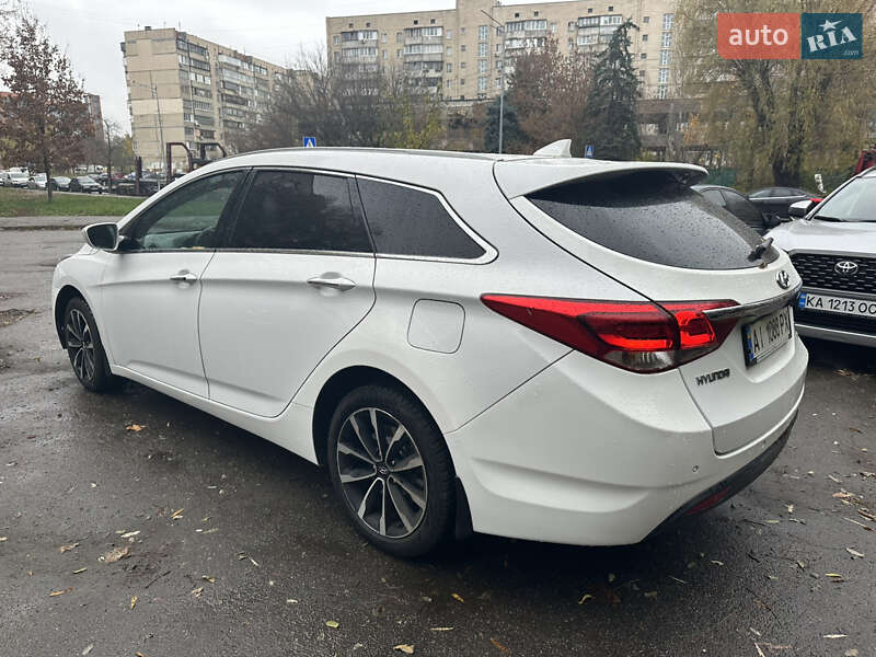 Универсал Hyundai i40 2015 в Киеве