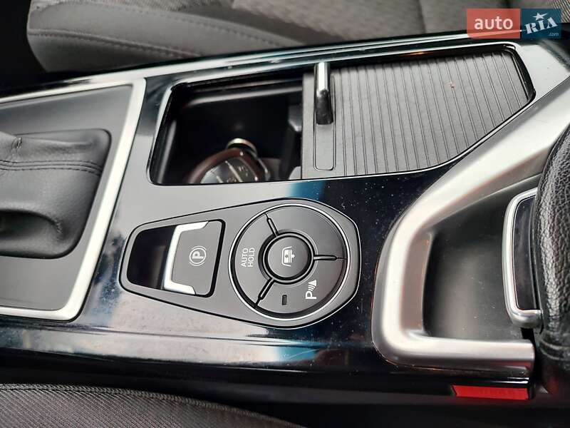 Седан Hyundai i40 2015 в Чернігові