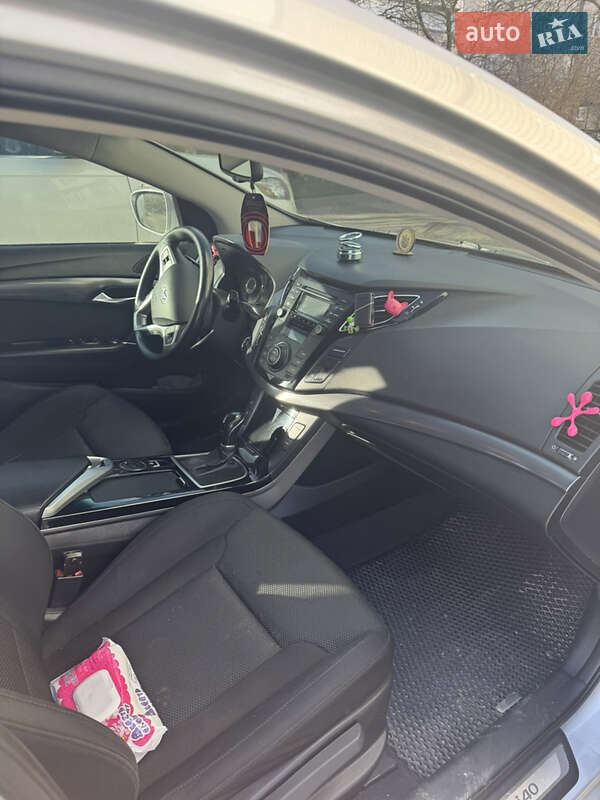 Універсал Hyundai i40 2011 в Золочеві фото 15 Універсал Hyundai i40 2011 в Золочеві