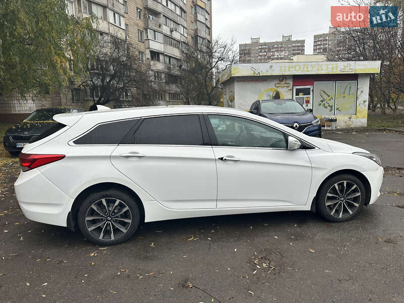 Универсал Hyundai i40 2015 в Киеве фото 23 Универсал Hyundai i40 2015 в Киеве