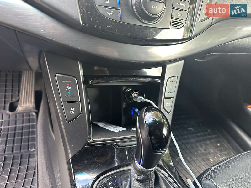 Универсал Hyundai i40 2015 в Киеве фото 37 Универсал Hyundai i40 2015 в Киеве