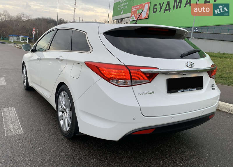 Седан Hyundai i40 2012 в Киеве
