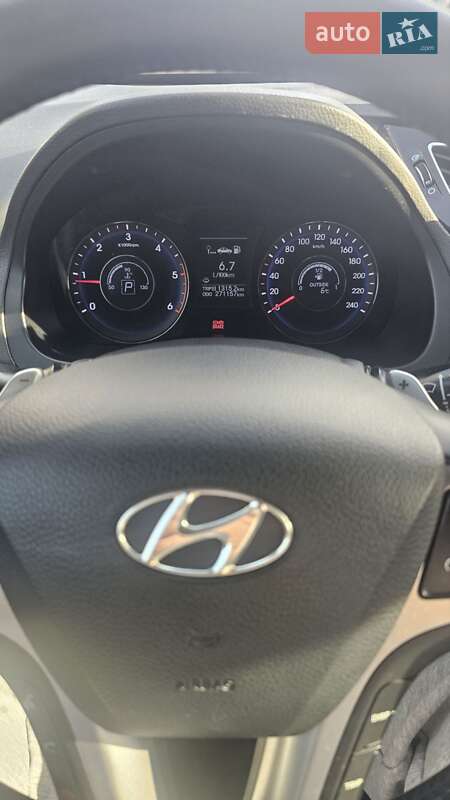 Універсал Hyundai i40 2013 в Ужгороді