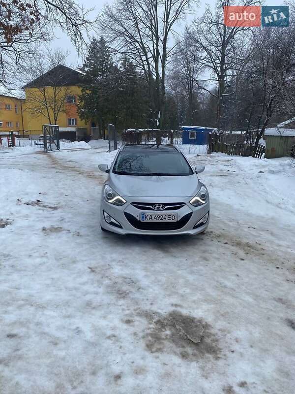 Универсал Hyundai i40 2012 в Киеве