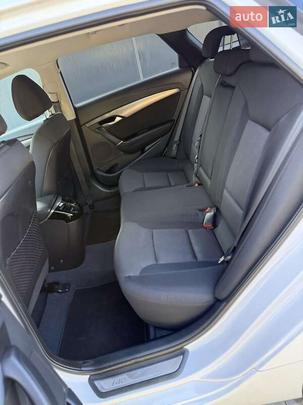 Универсал Hyundai i40 2016 в Дубно фото 49 Универсал Hyundai i40 2016 в Дубно