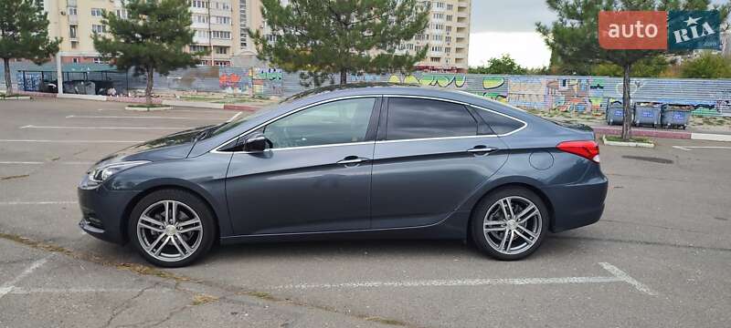 Седан Hyundai i40 2015 в Днепре