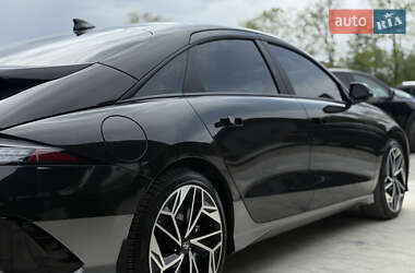 Фастбэк Hyundai Ioniq 6 2023 в 