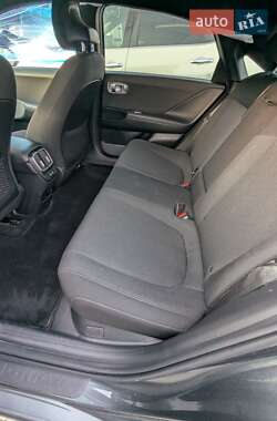 Фастбэк Hyundai Ioniq 6 2023 в 