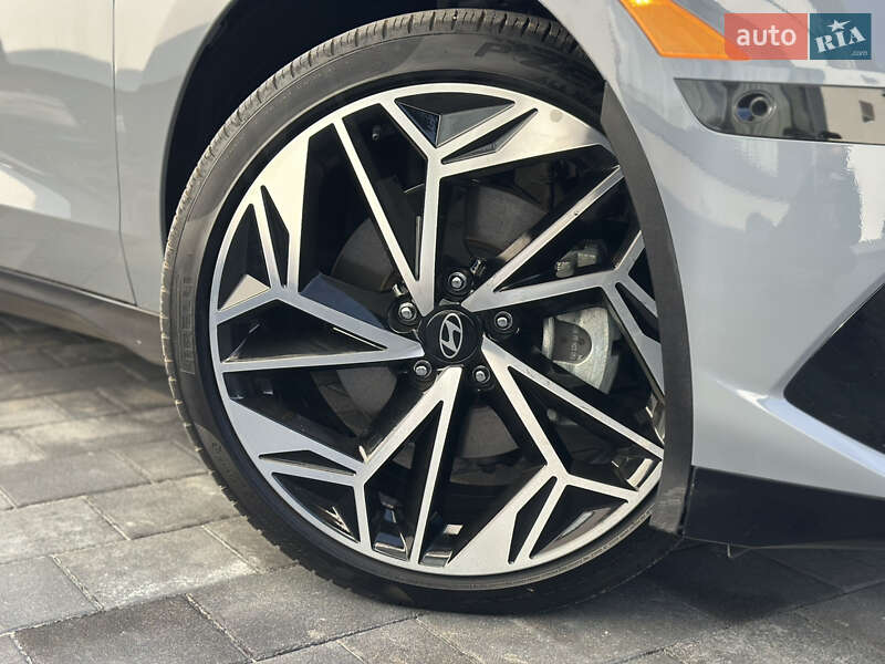 Фастбэк Hyundai Ioniq 6 2023 в Стрые