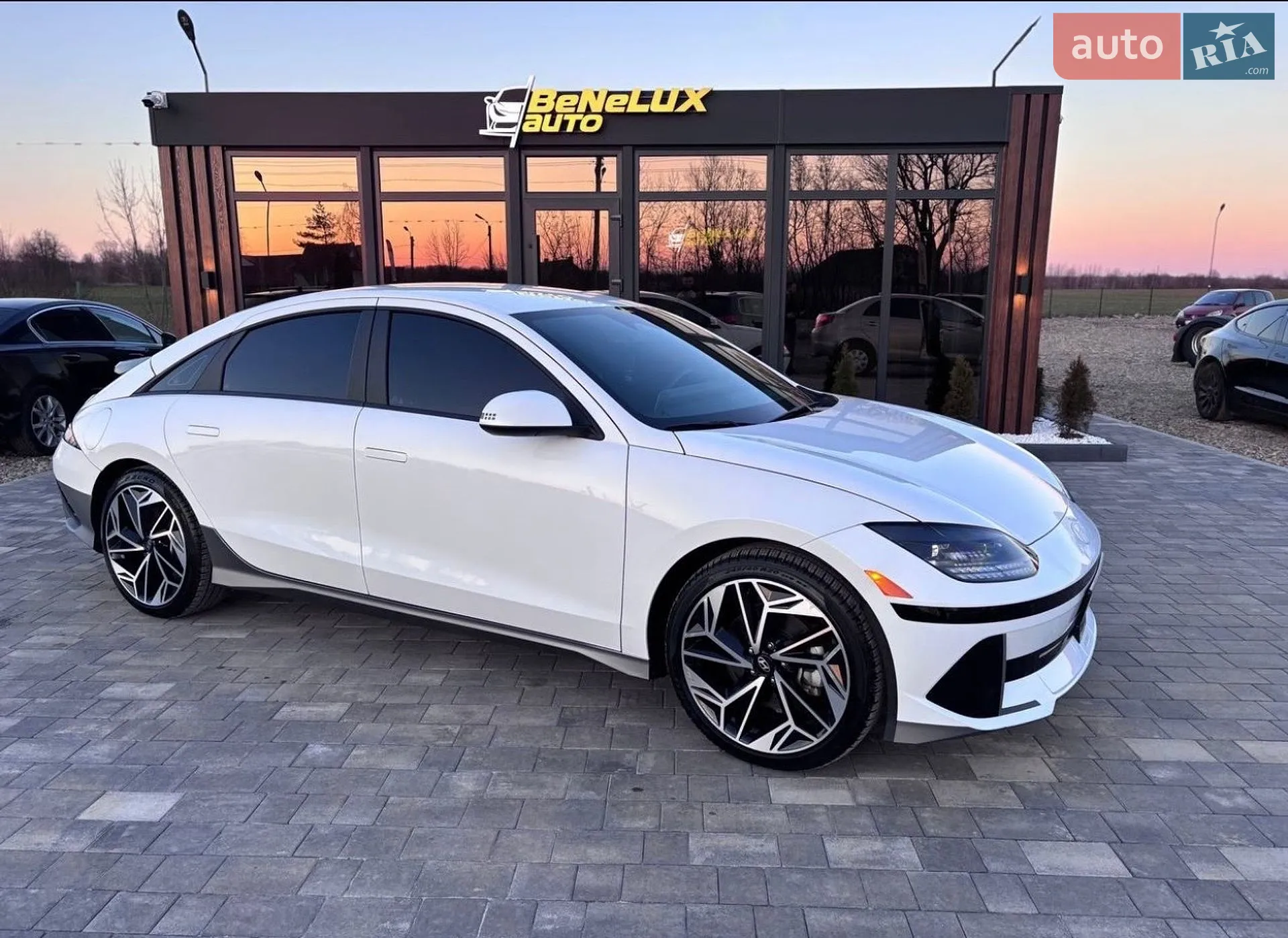 2023 Hyundai IONIQ - фото 1