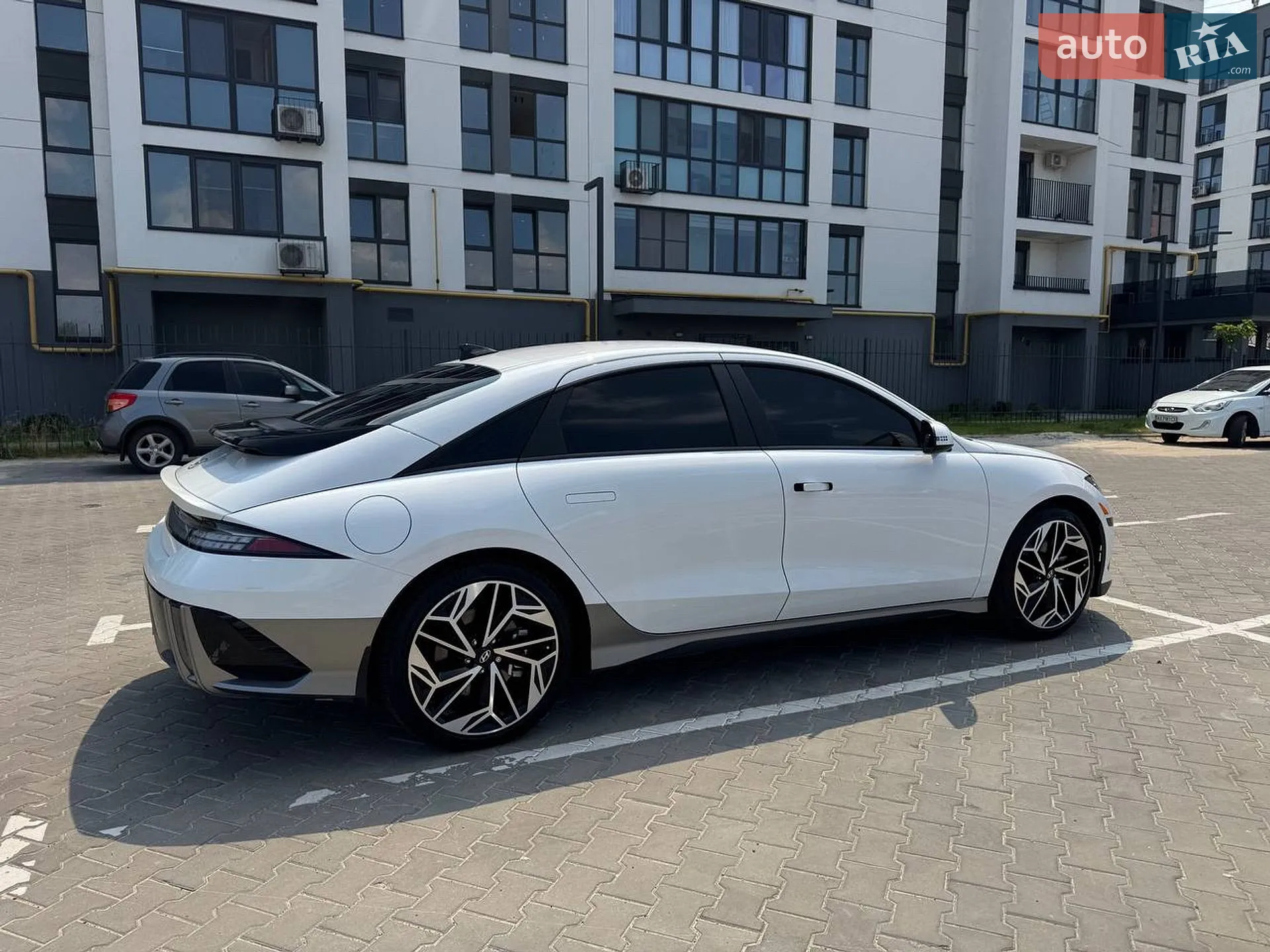 2024 Hyundai IONIQ - мініатюра 8