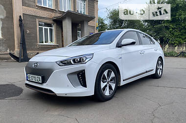 Лифтбек Hyundai Ioniq Electric 2018 в Кривом Роге