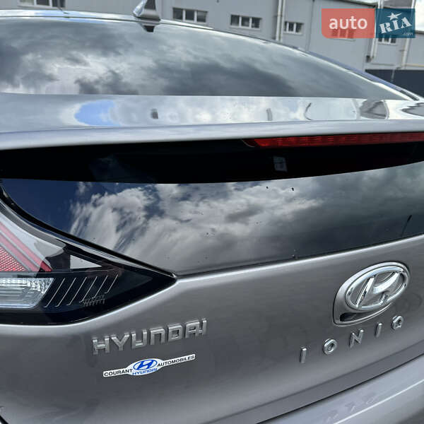 Ліфтбек Hyundai Ioniq Electric 2020 в Мукачевому