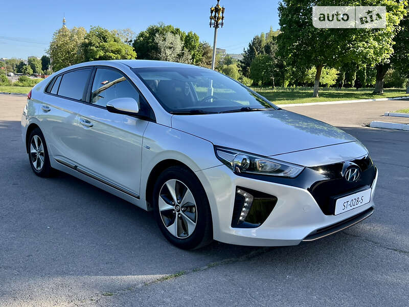 Лифтбек Hyundai Ioniq Electric 2018 в Ровно