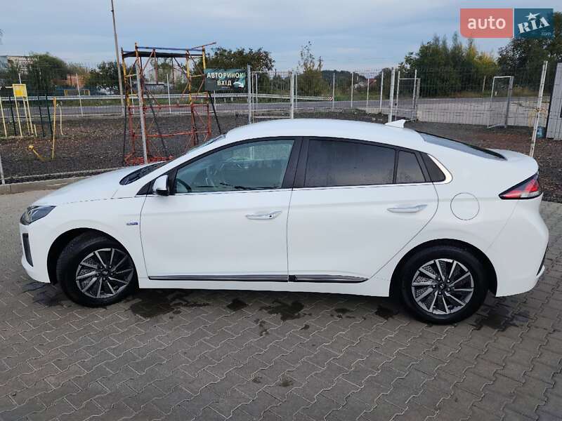 Лифтбек Hyundai Ioniq Electric 2019 в Нововолынске