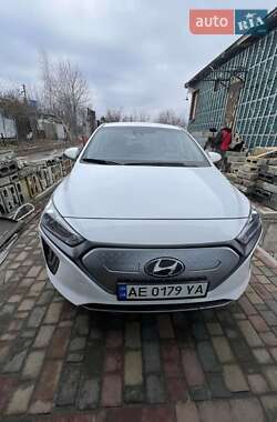 Ліфтбек Hyundai Ioniq Electric 2021 в Дніпрі