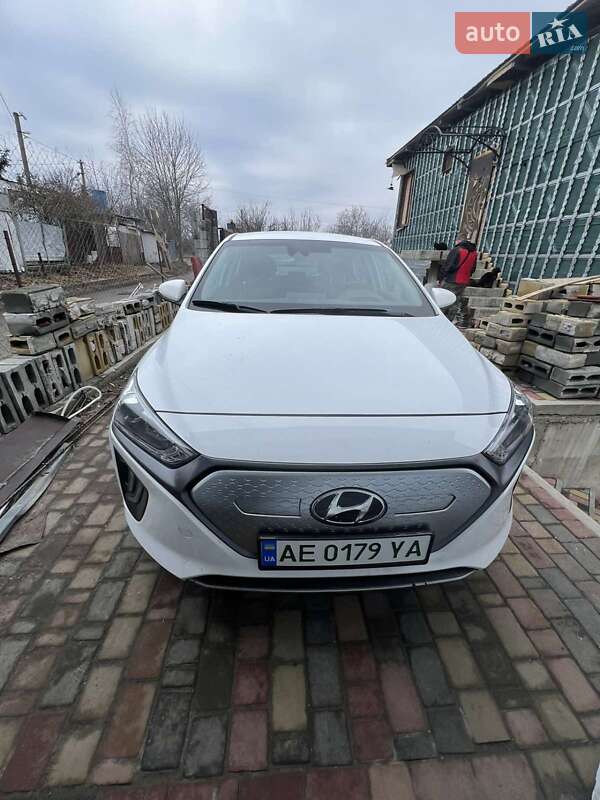 Hyundai Ioniq Electric 2021