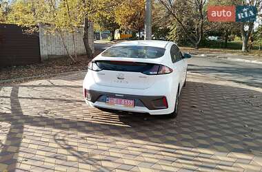 Ліфтбек Hyundai Ioniq Electric 2021 в Києві