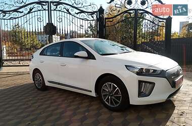 Ліфтбек Hyundai Ioniq Electric 2021 в Києві