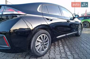 Ліфтбек Hyundai Ioniq Electric 2019 в 