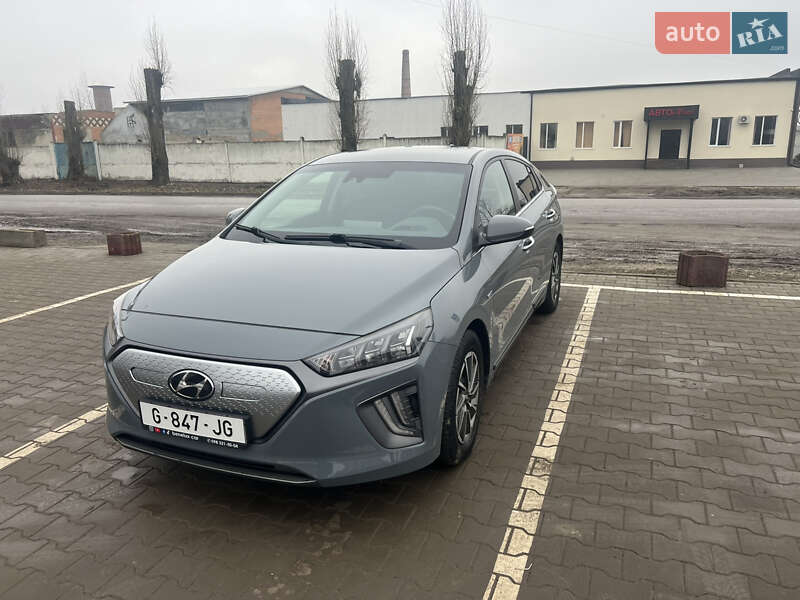 Лифтбек Hyundai Ioniq Electric 2019 в Волочиске