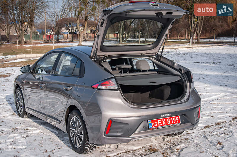 Лифтбек Hyundai Ioniq Electric 2021 в Житомире