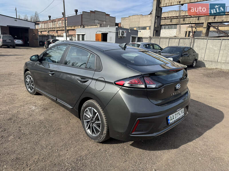 Лифтбек Hyundai Ioniq Electric 2021 в Чернигове
