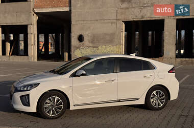 Лифтбек Hyundai Ioniq Electric 2019 в 