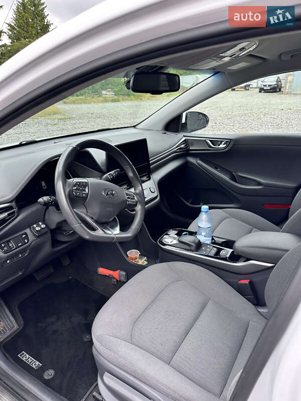 Лифтбек Hyundai Ioniq Electric 2020 в Хмельницком