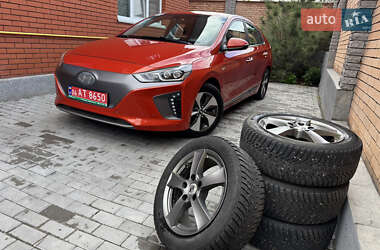 Ліфтбек Hyundai Ioniq Electric 2018 в Вінниці