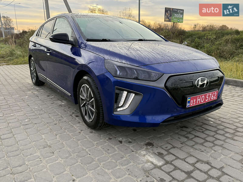 Ліфтбек Hyundai Ioniq Electric 2020 в Львові