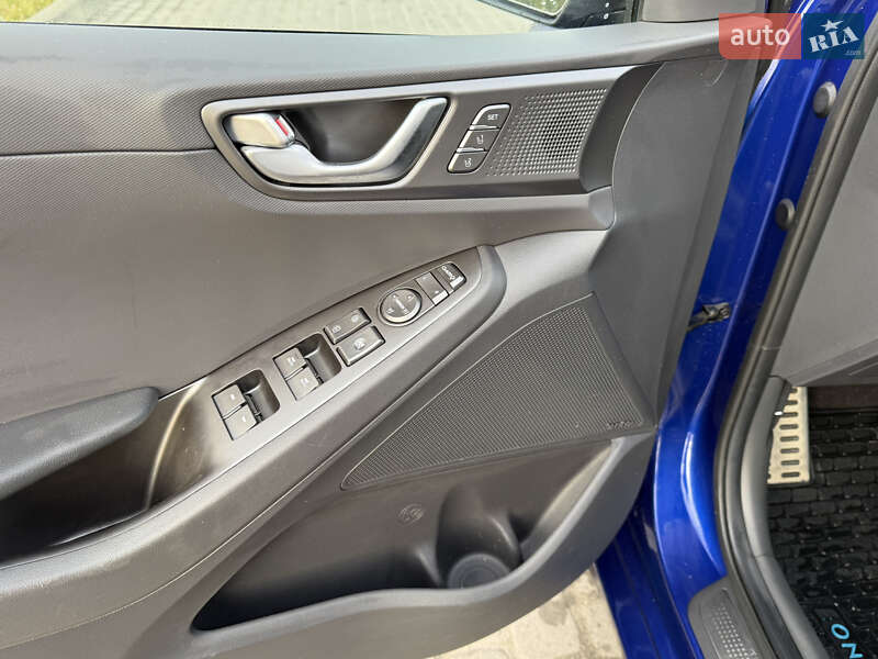 Ліфтбек Hyundai Ioniq Electric 2020 в Львові