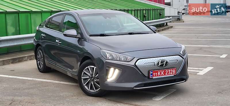 Лифтбек Hyundai Ioniq Electric 2019 в Киеве