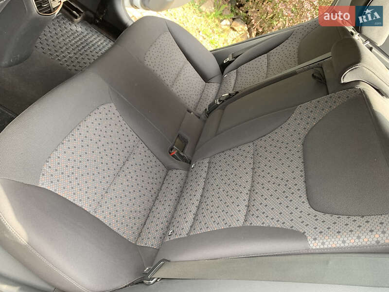 Лифтбек Hyundai Ioniq Electric 2018 в Нововолынске