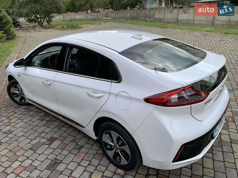 Лифтбек Hyundai Ioniq Electric 2018 в Нововолынске
