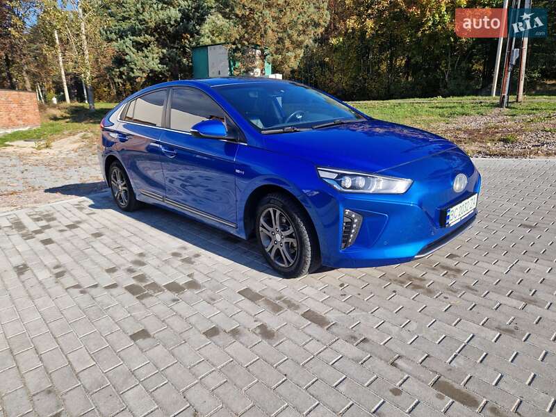Лифтбек Hyundai Ioniq Electric 2017 в Львове