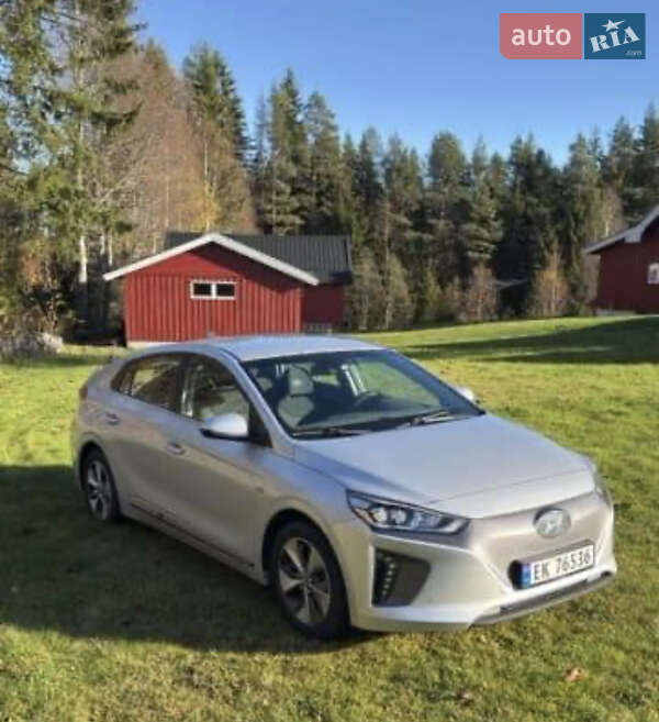 Лифтбек Hyundai Ioniq Electric 2017 в Владимире