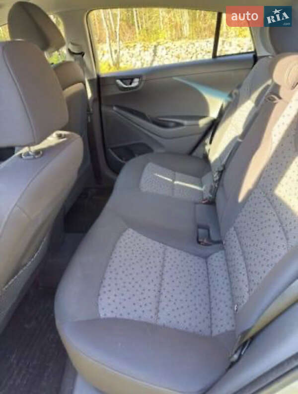 Лифтбек Hyundai Ioniq Electric 2017 в Владимире