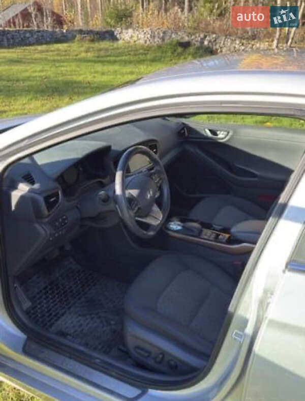 Лифтбек Hyundai Ioniq Electric 2017 в Владимире