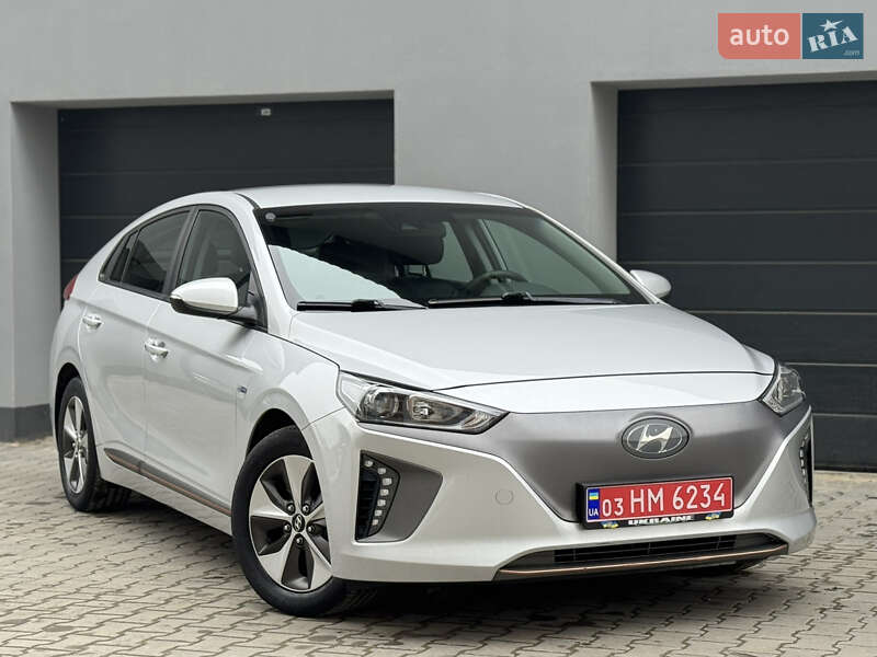 Лифтбек Hyundai Ioniq Electric 2017 в Тернополе фото 6 Лифтбек Hyundai Ioniq Electric 2017 в Тернополе