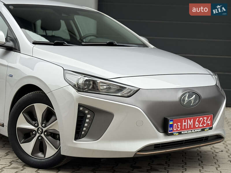 Лифтбек Hyundai Ioniq Electric 2017 в Тернополе фото 9 Лифтбек Hyundai Ioniq Electric 2017 в Тернополе