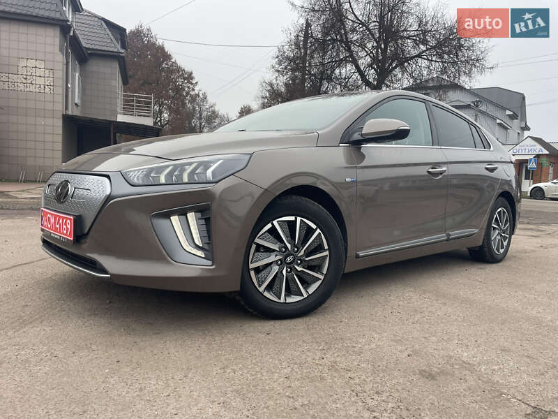 Лифтбек Hyundai Ioniq Electric 2021 в Бахмаче