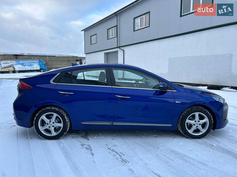 Лифтбек Hyundai Ioniq Electric 2019 в Виннице фото 2 Лифтбек Hyundai Ioniq Electric 2019 в Виннице