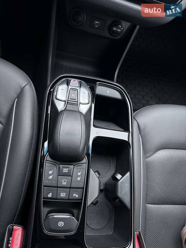 Лифтбек Hyundai Ioniq Electric 2021 в Киеве